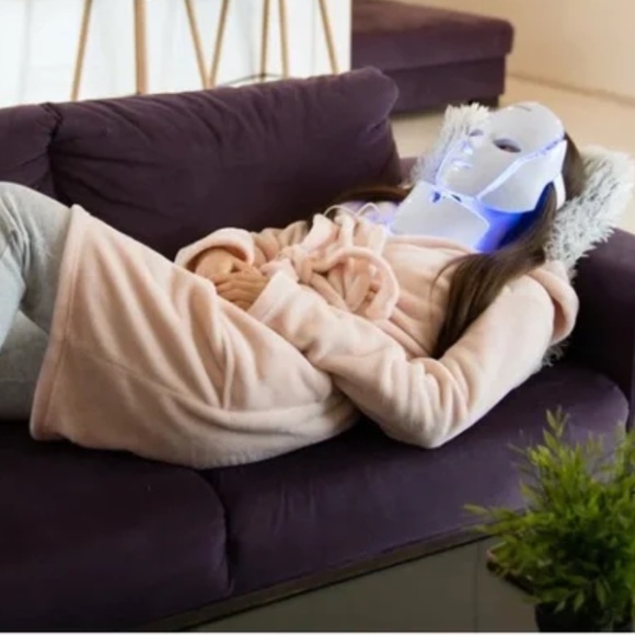 LED Lights Anti-aging Skin Clearing Face & Neck Mask for Skin Care Wrinkles - Picture 14 of 16